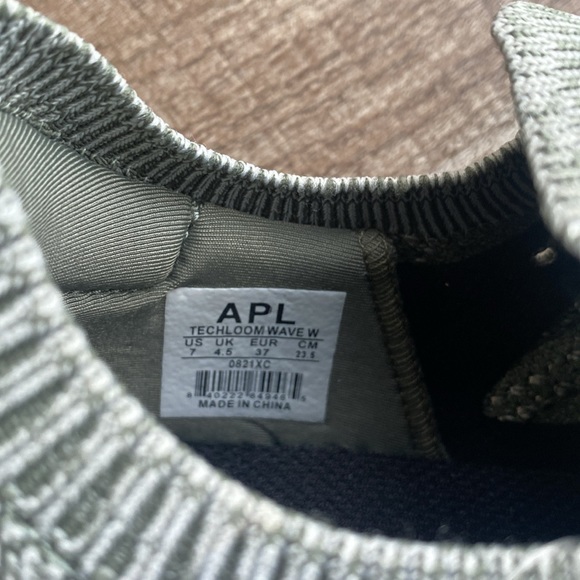 New! APL ‘Techloom Wave’ Women’s Sneakers - Picture 5 of 6